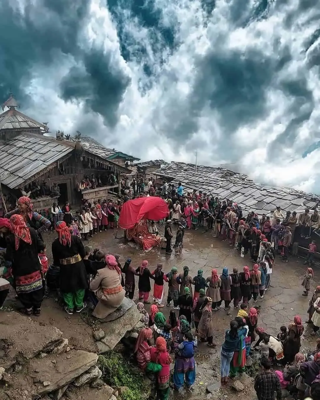 < img src = "festival-osla-village-har-ki-dun-trek.webp" alt = " in har ki dun trek osla village temple and culture ">