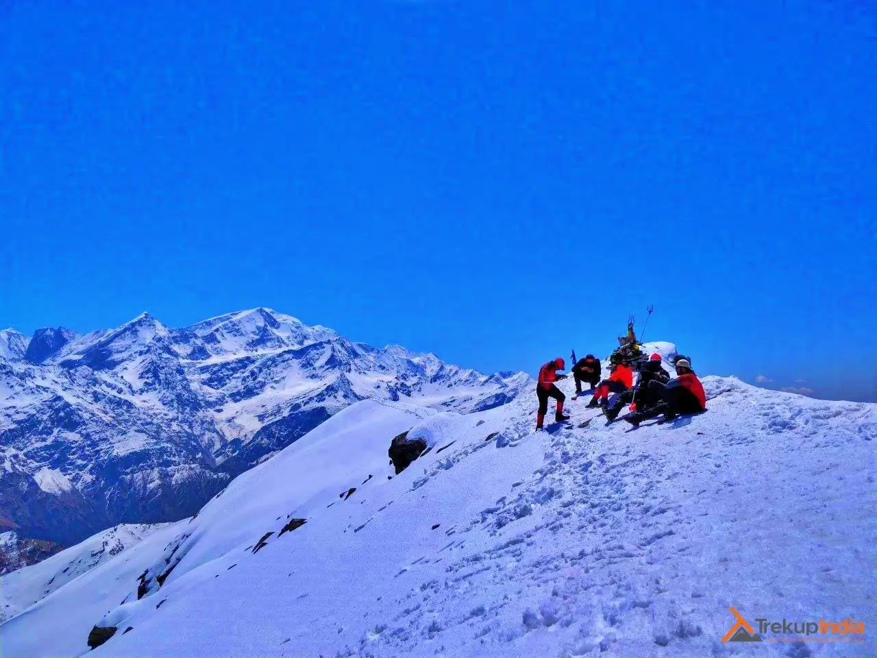 pangarchulla-peak-summit-trekup-india.webp