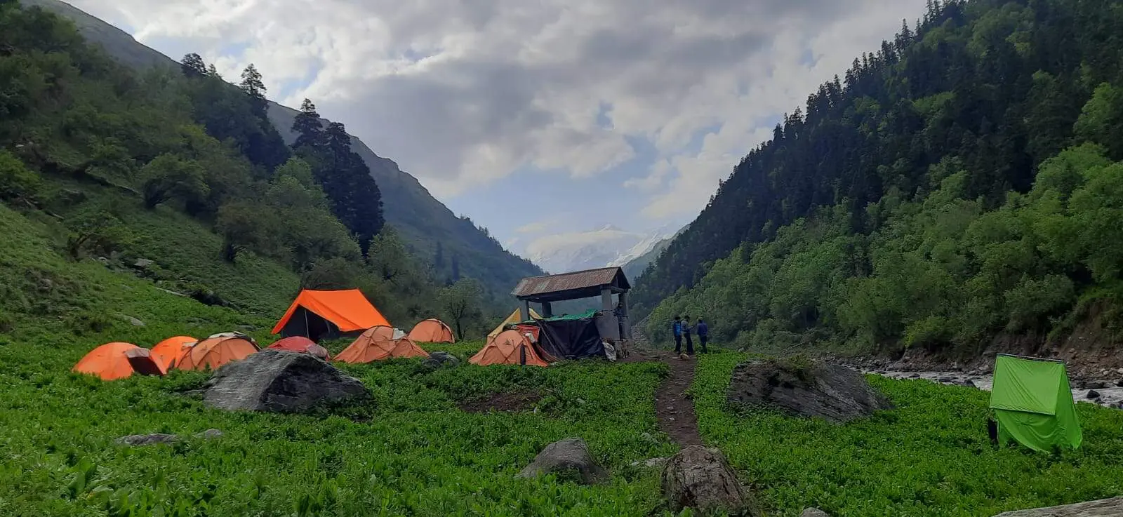 < img src = "rain-basesra-bali-pass.webp" alt = " trekup india rainbasera campsite">