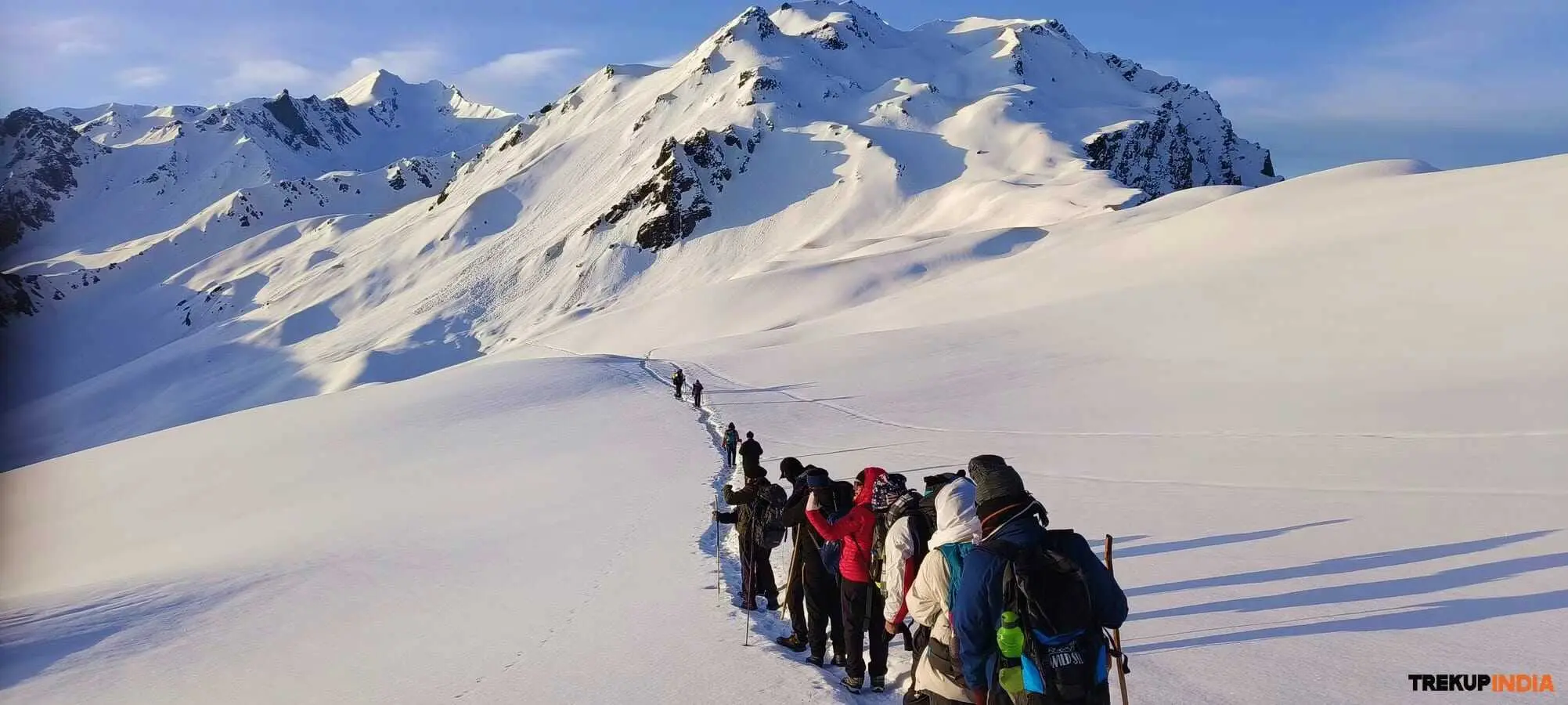 sar-pass-trek-1.webp