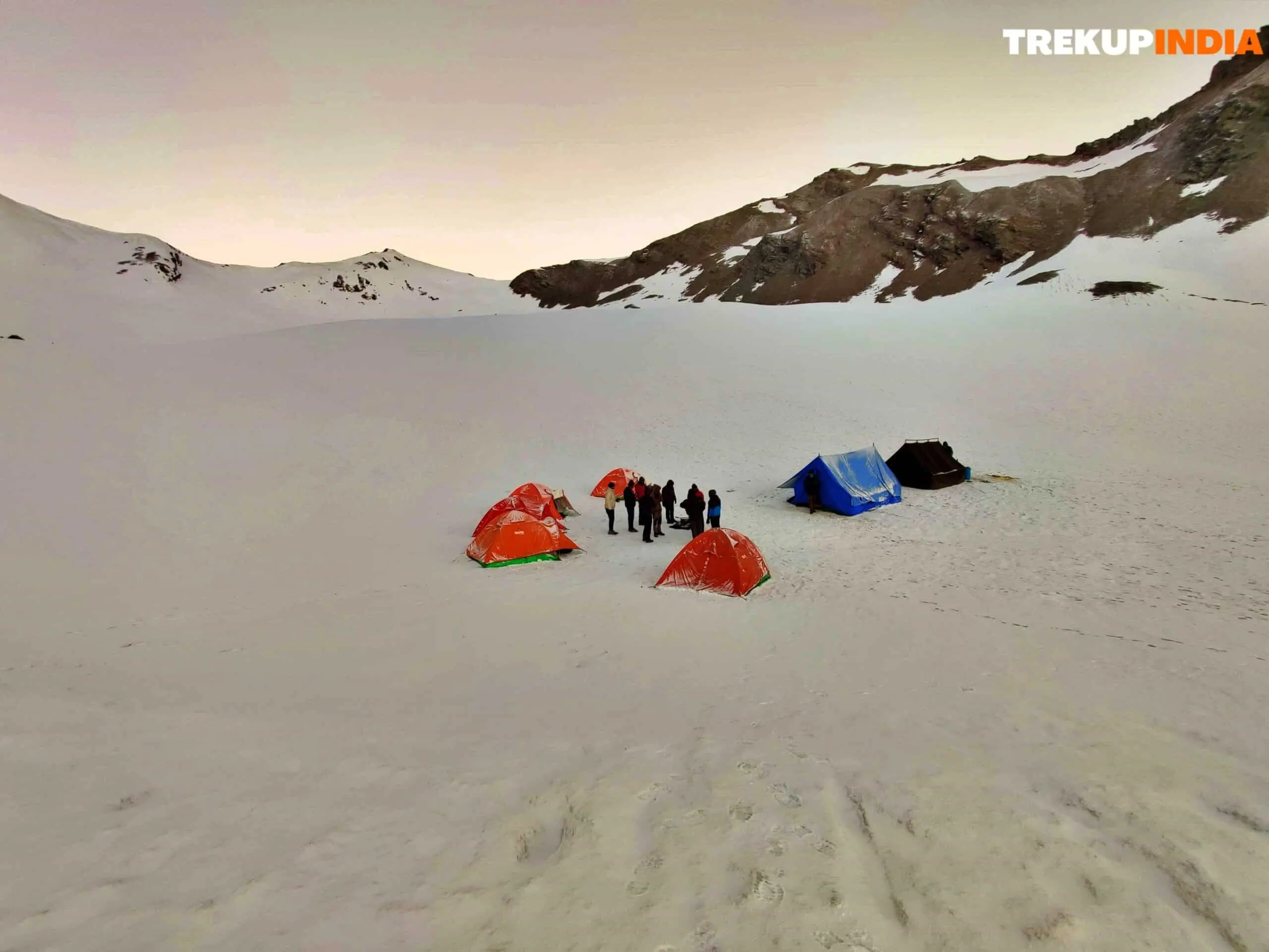 trekup-india-campsite-bali-pass-col-camp-scaled.webp